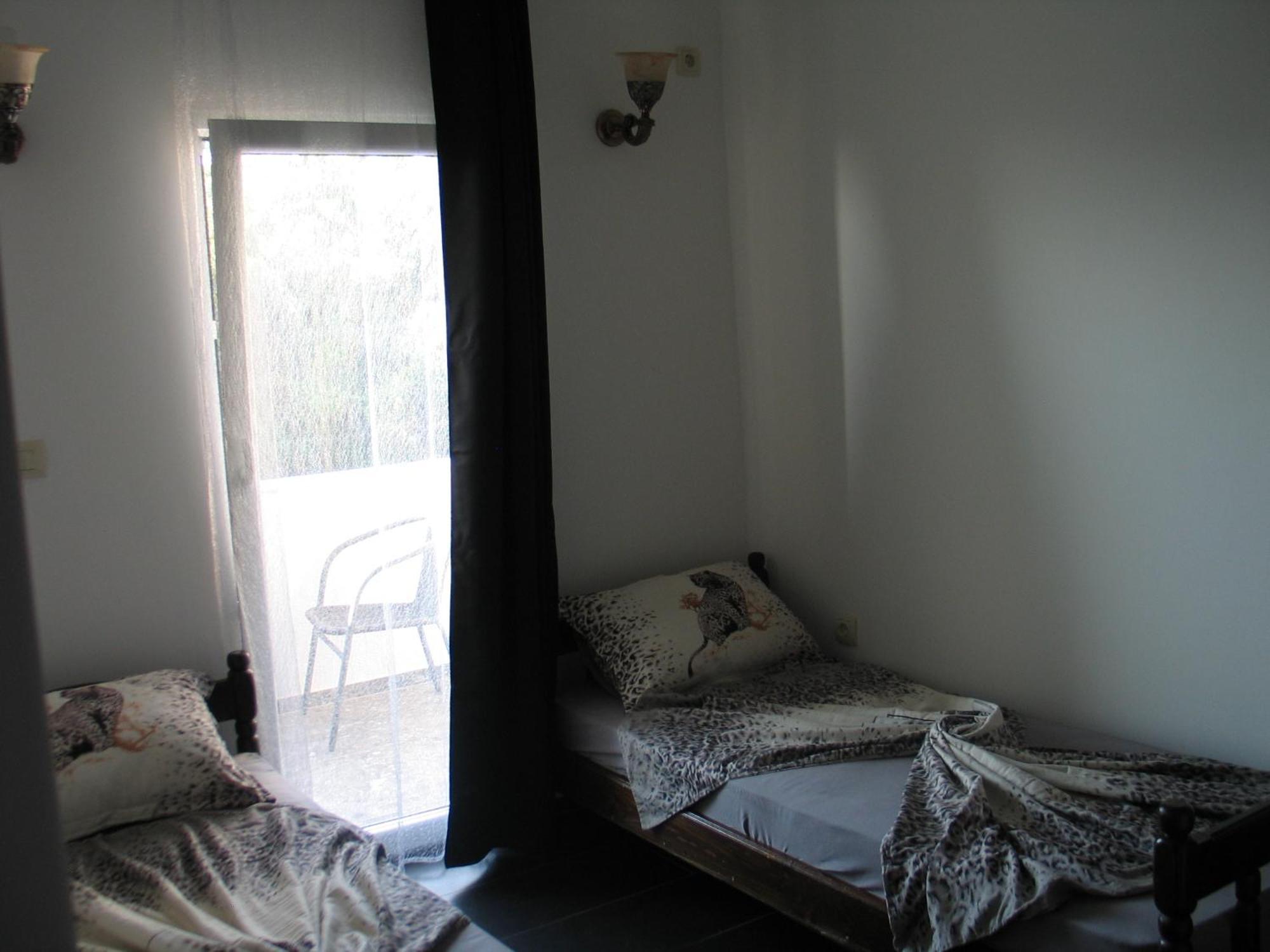 Guest House Dena Dobra Voda Rum bild